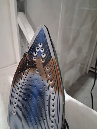 T-FAL ULTRAGLIDE PLUS ENHANCED STEAM IRON WITH CALCIUM COLLECTOR - BLACK/TEAL (MODEL: 1980969/FV5871Q0) image 4