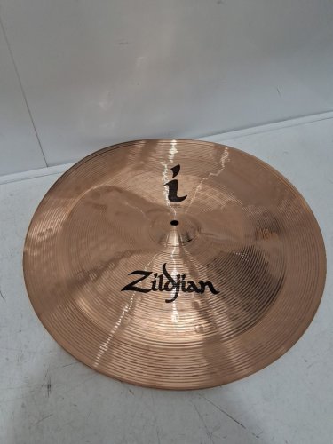 ZILDJIAN CUSTOM MEDIUM CRASH CYMBAL - 18" image 3