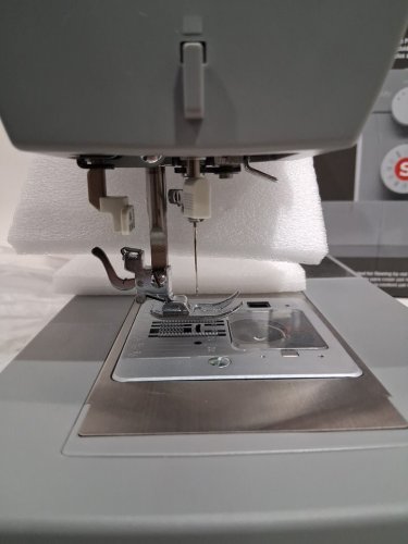 SINGER Heavy Duty High Speed Sewing Machine - GREY (MODEL: HD4423) image 11
