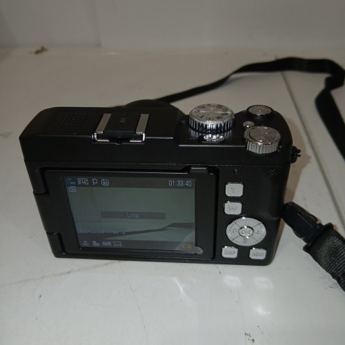 Digital Camera for Photography - 4K 64MP Vlogging Camera One-Touch Macro - Autofocus  photo & 2.8” Flip Screen - 18X Zoom photo for Beginners & Adults -Includes 32GB SD Card & 2 Batteries image 4