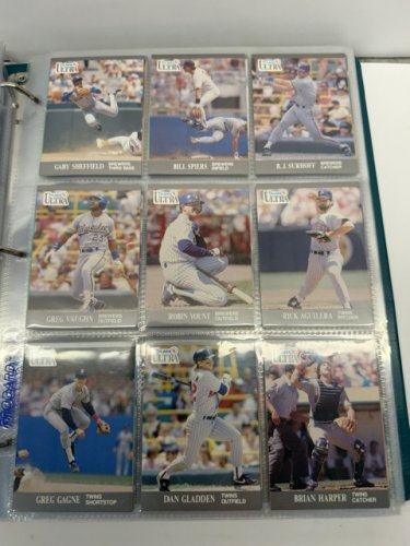 500 APPROX ASSSTD 1991 FLEER BASEBALL MLB CARDS image 18