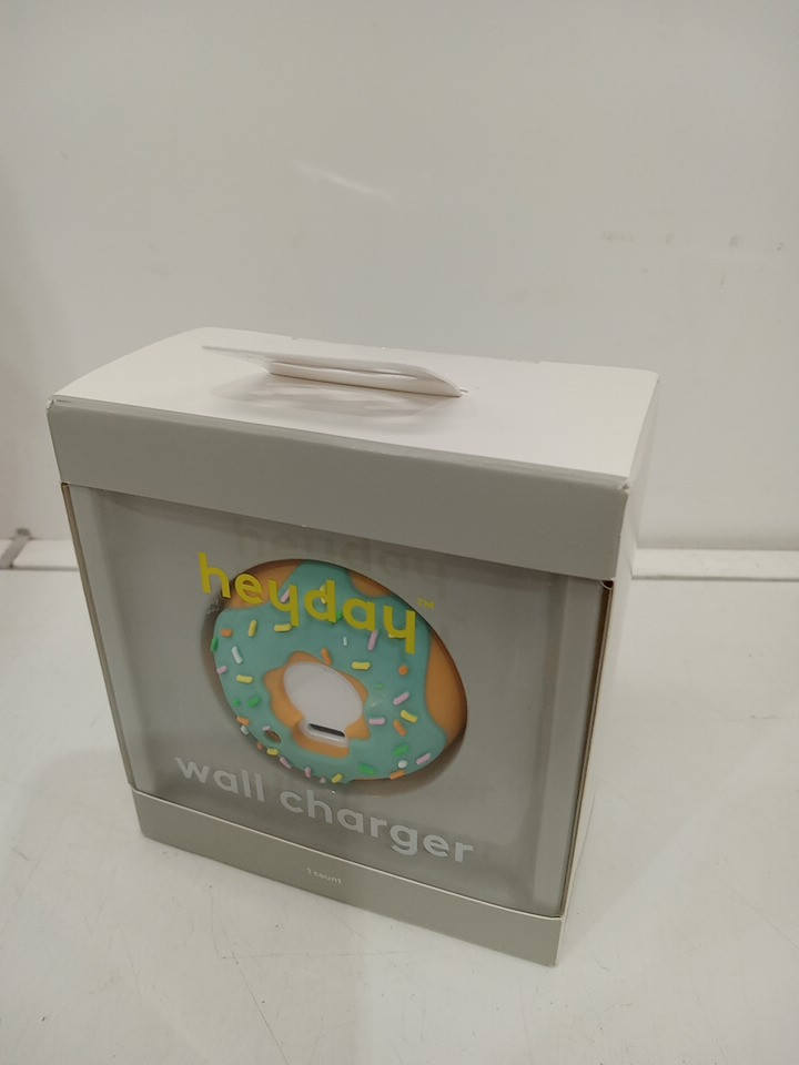 2pc Heyday USB-C Wall Charger with decorative cover - 15W - Teal donut (Model: 080 08 6012) image 2