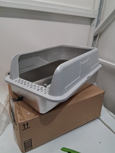TEVILA STAINLESS STEEL LITTER BOX WITH HIGH SIDES SHIELD AND SCOOP - 12" X 21" - LIGHT GREY image 3