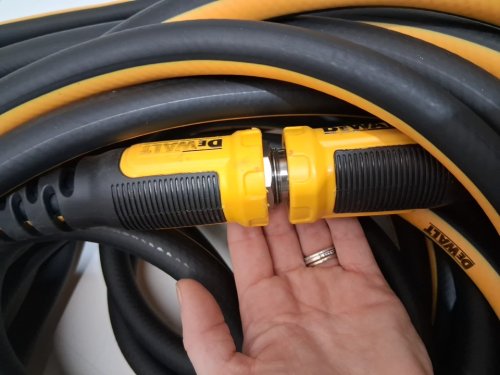 DEWALT Professional Grade Heavy-Duty Water Hose- 100FT x 5/8" - YELLOW/BLACK (MODEL:‎DXMH3288) image 3