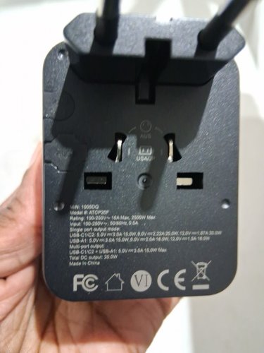 Aluratek Universal Travel Adapter - 20W - black (Model: ATCP20F) image 4