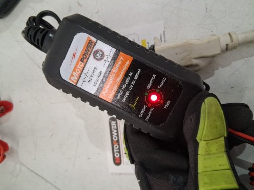 MOTOPOWER AUTOMATIC BATTERY CHARGER AND MAINTAINER, JUNIOR, 100-240V AC. - (MODEL: MP00205A) image 4
