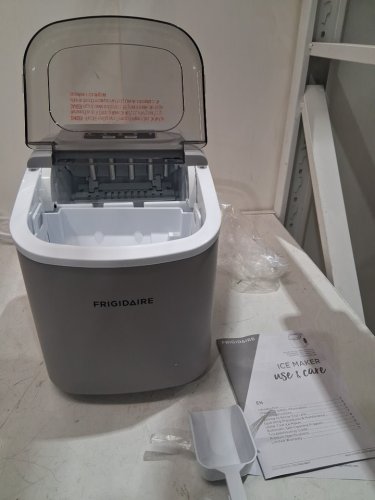 FRIGIDAIRE COMPACT COUNTERTOP ELECTRIC ICE MAKER - MAKES 26LBS OF ICE/DAY - SILVER (MODEL: EFIC189-B-SILVER) image 3