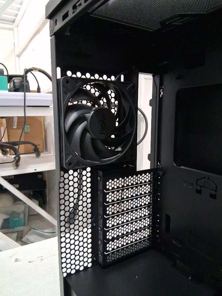 ASUS ProArt E-ATX Case with Tempered Glass Panel with 100mm and 2x 200mm Fans - 420mm Radiator Support - Black Wood (model : PA401) image 8