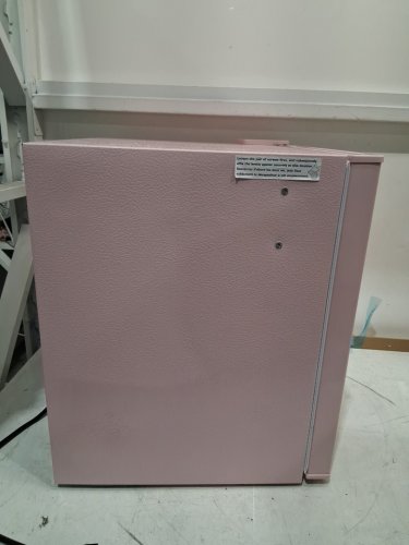 Frigidaire Retro Compact Fridge with Chiller Mini Refrigerator with Built-in Bottle Opener - 46l capacity - pink (model: efr176-pink-6com) image 6