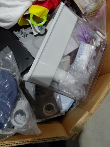 assorted MIXED item MYSTERY PALLET - VARIOUS PRODUCTS - aprox 300+ - (pallet #32) image 4