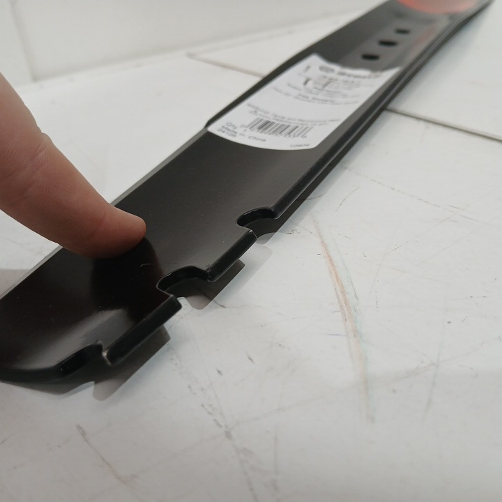 stens Toothed Blade mower replacement blade for toro mowers - 22" - black (model: 346-037) image 4