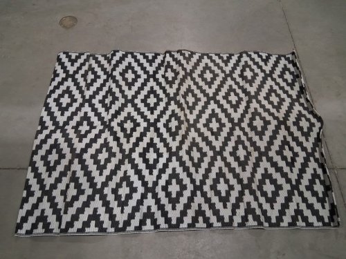 OPPODREAM OUTDOOR WATERPROOF REVERSIBLE PLASTIC STRAW PATIO RUG - 4FT X  6FT - BEIGE/BLACK image 3
