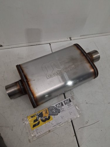 MAGNAFLOW SATIN STAINLESS STEEL OVAL MUFFLER REPLACEMENT PART, UNIVERSAL FIT, 2.5" FOR VAN, CAR OR TRUCK, (MODEL: 11216) image 4