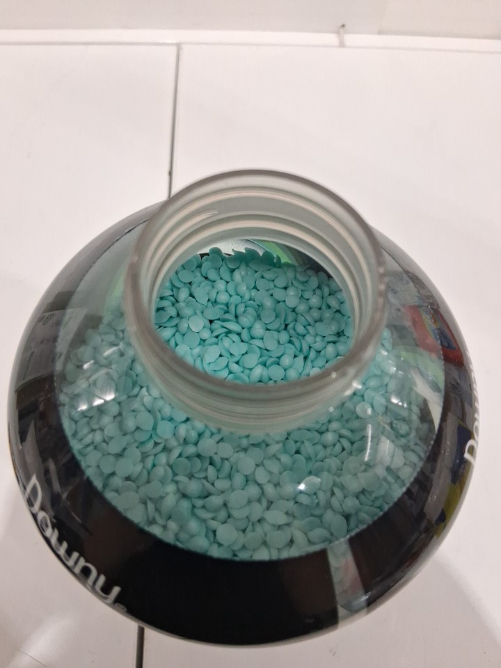 Downy Unstopables Fresh In-wash Scent Booster Beads- 2.4LBS image 3