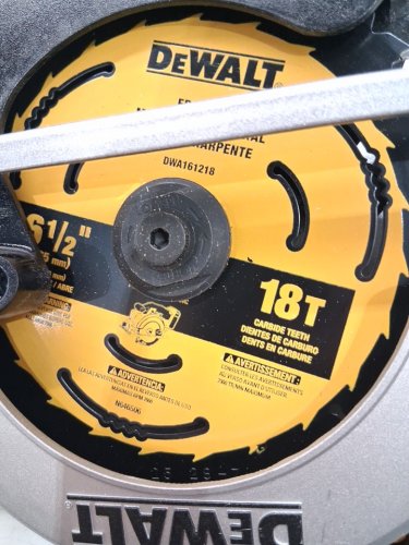 DEWALT 20V MAX Lithium-Ion Cordless 6-1/2" Circular Saw - **TOOL ONLY** (Model: dcs393) image 4