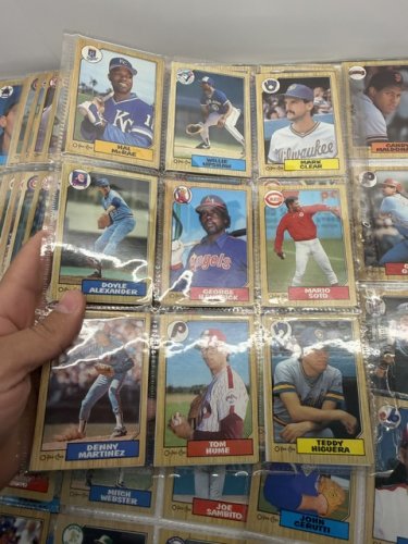380 APPROX ASSSTD O-PEE-CHEE 1987 BASEBALL CARDS image 21