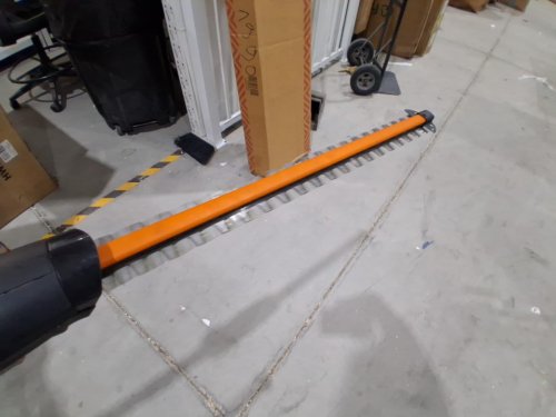 WORX POWER SHARE 2-IN-1 EXTENDABLE CORDLESS HEDGE TRIMMER - 20" BLADE/20V - ORANGE (MODEL: WG252.9 image 7