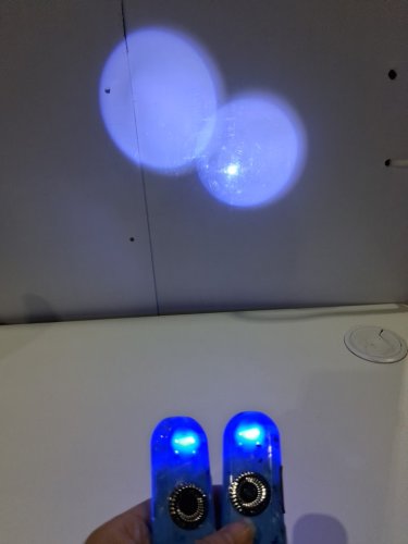 TBTEEK Finger Rotatable CAT TOY AND LED POINTER WITH 3 Modes AND 5 Fun Patterns - BLUE image 4