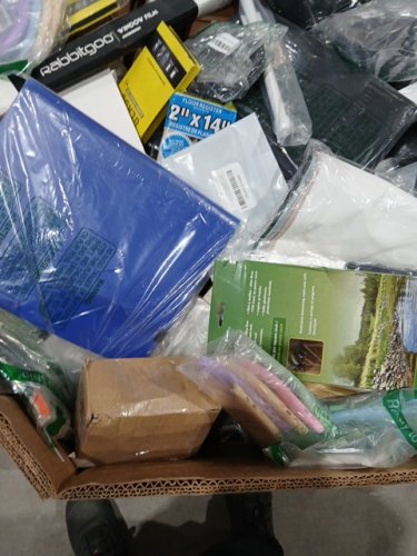 assorted MIXED item MYSTERY PALLET - VARIOUS PRODUCTS - aprox 300+ - (pallet #24) image 7