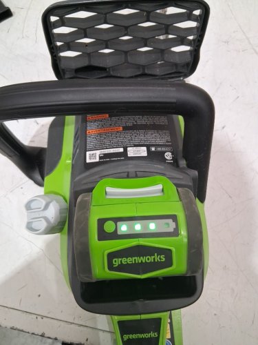 GREENWORKS PRO CORDLESS CHAINSAW *TOOL ONLY* - 40V - 16"- GREEN/BLACK (MODEL: 2000800/CSF401) image 10