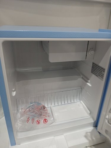 FRIGIDAIRE RETRO STYLE compact MINI FRIDGE - 1.6CU.FT - BLUE (MODEL: EFR176-BLUE-6com) image 8