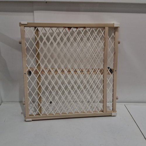 toddleroo by North States Diamond Mesh safety Gate - 26.5" - 42" x 23" - wood (model: 4600) image 3