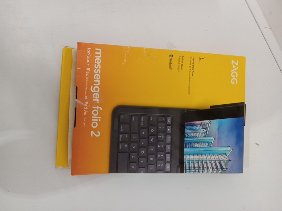 zagg messenger folio 2 bluetooth laptop style keyboard for ipad 7-9 gen / ipad air 3rd gen - black image 2