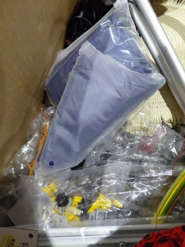 assorted MIXED item MYSTERY PALLET - VARIOUS PRODUCTS - aprox 300+ - (pallet #34) image 9