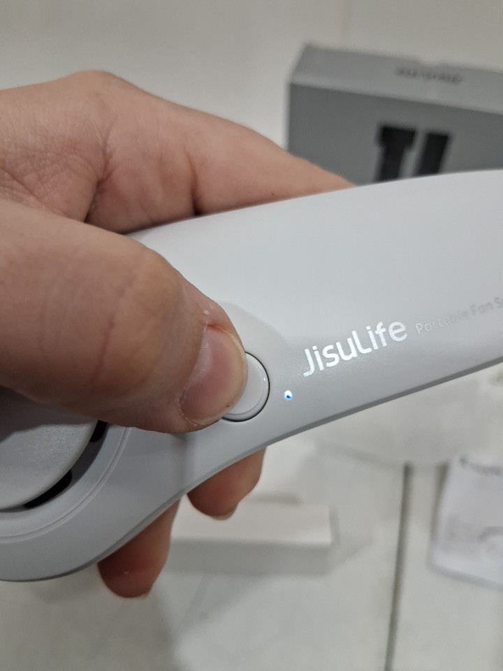 Jisulife LIFE4 5-Speed portable neck fan - OSFM - White (model: fa14-s) image 3
