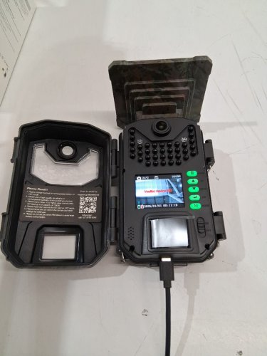 Izeeker waterproof hd trail cam with night vision - Camouflage (Model: ‎ig200) image 3