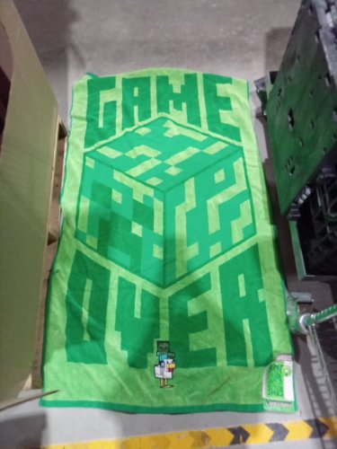 Minecraft 'game over' kids beach towel - 34" x 63" - green image 2