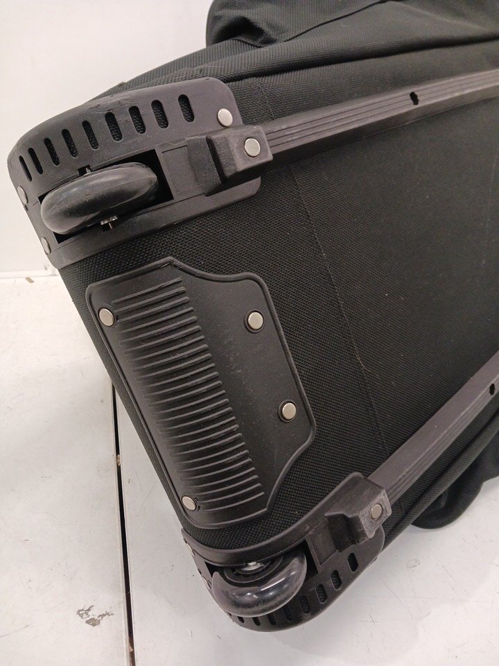 AMAZONBASICS SOFTSIDED GOLF TRAVEL … King of the North Auction