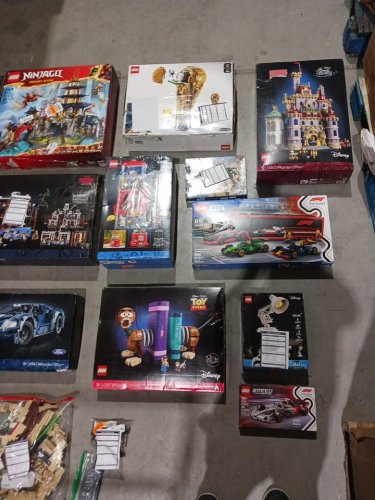 15+ ASSORTED LEGO SETS - TOY STORY/mario  + MORE image 4