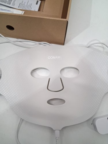 conair true glow led light therapy face mask with velour storage pouch - white (model: 2456789) image 6