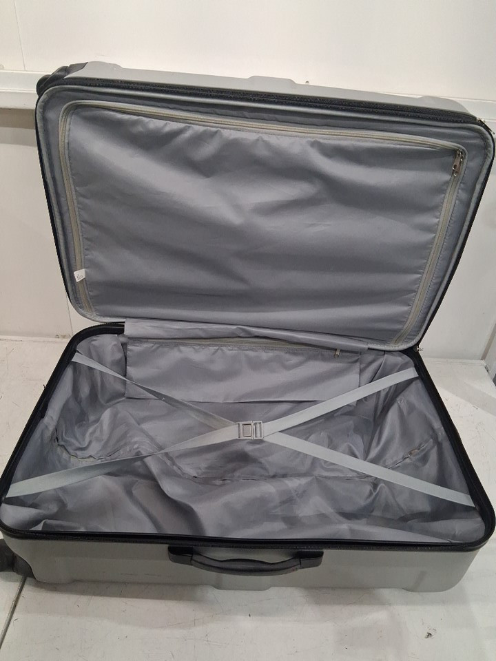 Outbound Hardside Spinner luggage - 30" - silver image 6