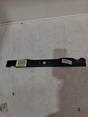 Mulching Lawn Mower blade replacement - 21" - black image 2