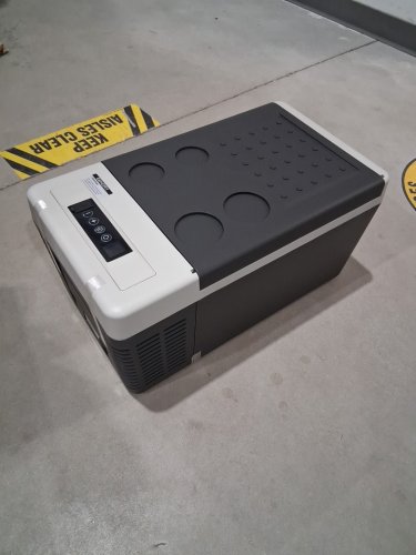 EUHOMY PORTABLE CAR REFRIGERATOR WITH APP CONTROL - 18L - 12V - FROM -4° TO 68°F - BLACK/GREY (MODEL: CFC-18 / CF004-18BL-CAEH) image 4