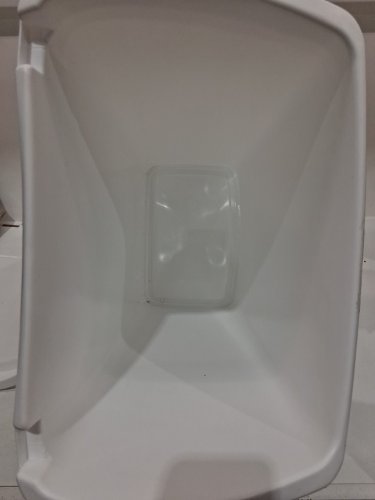RUBBERMAID SWING TOP LID GARBAGE CAN - 13GAL - WHITE image 4