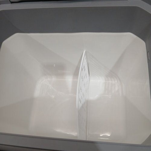 GARVEE PORTABLE ELECTRIC COOLER & WARMER CAR REFRIDGERATOR - 33L - GREY (MODEL: CBP-33L-A) image 4