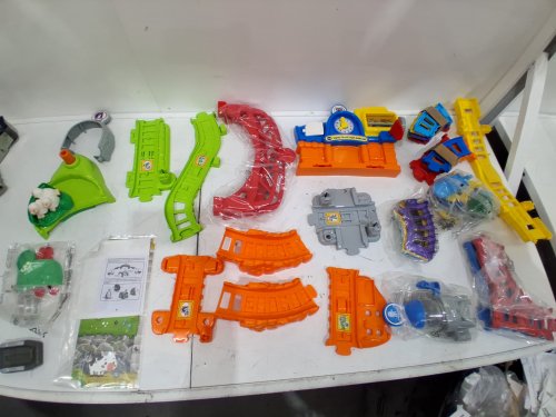 KIDS VTECH MY FIRST MOTORIZED TRAIN SET TOY *FRENCH VERSION* - AGES 1.5+ (model:5835) image 3