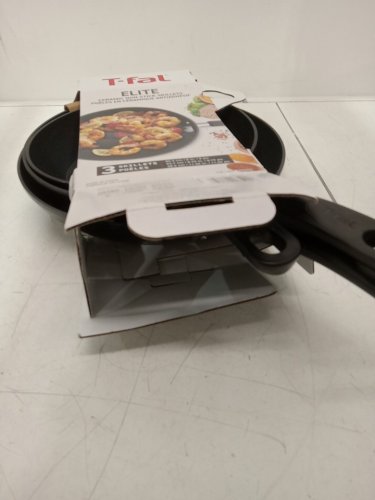 3pc T-fal Elite ceramic non-stick skillet set - 8"/9.75"/11.25" - Black/red (model: 8899888) image 3