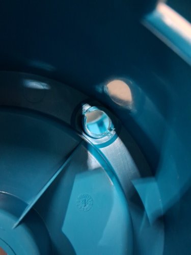 GARDENA WALL MOUNT REMOVABLE GARDEN HOSE REEL WITH HOSE GUIDE - 164 FT CAPACITY - BLUE (MODEL: 2650-U) image 5
