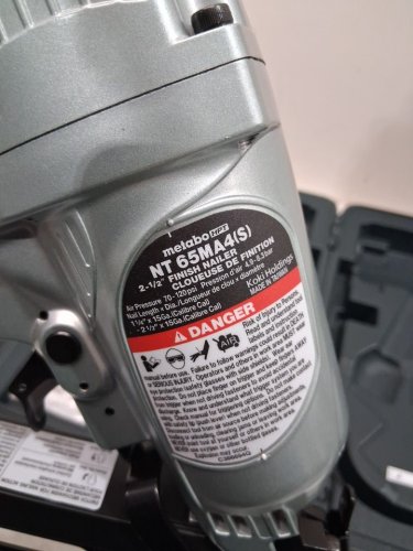 Metabo HPT Pneumatic Finish Nailer - 1.25" to 2.5" - Silver/Black (Model: NT65MA4) image 6