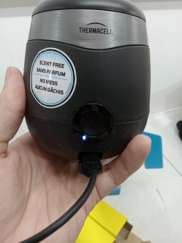Thermacell Recharegable Repeller with 2 Repellent Cartridge AND 1USB Cable UPTO 80 Hours of Mosquito Protection - BLACK (MODEL: 6699556) image 3