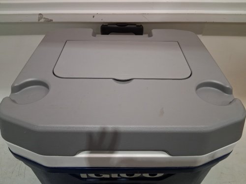 Igloo MaxCold Latitude wheeled Roller Cooler - 62qt/58L - grey/BLUE - (model: 1654526) image 3