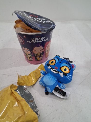 KPop Demon Hunters 4" Blind Mini Ramyeon Cup - derpy image 3