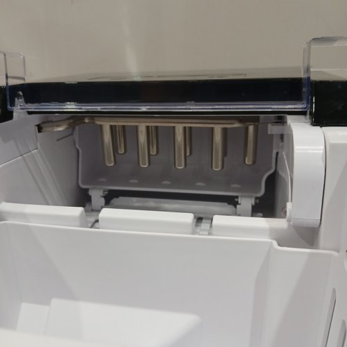 Countertop Ice Maker with Handle and scoop - 26lb - black (model: wbj-10a) image 4