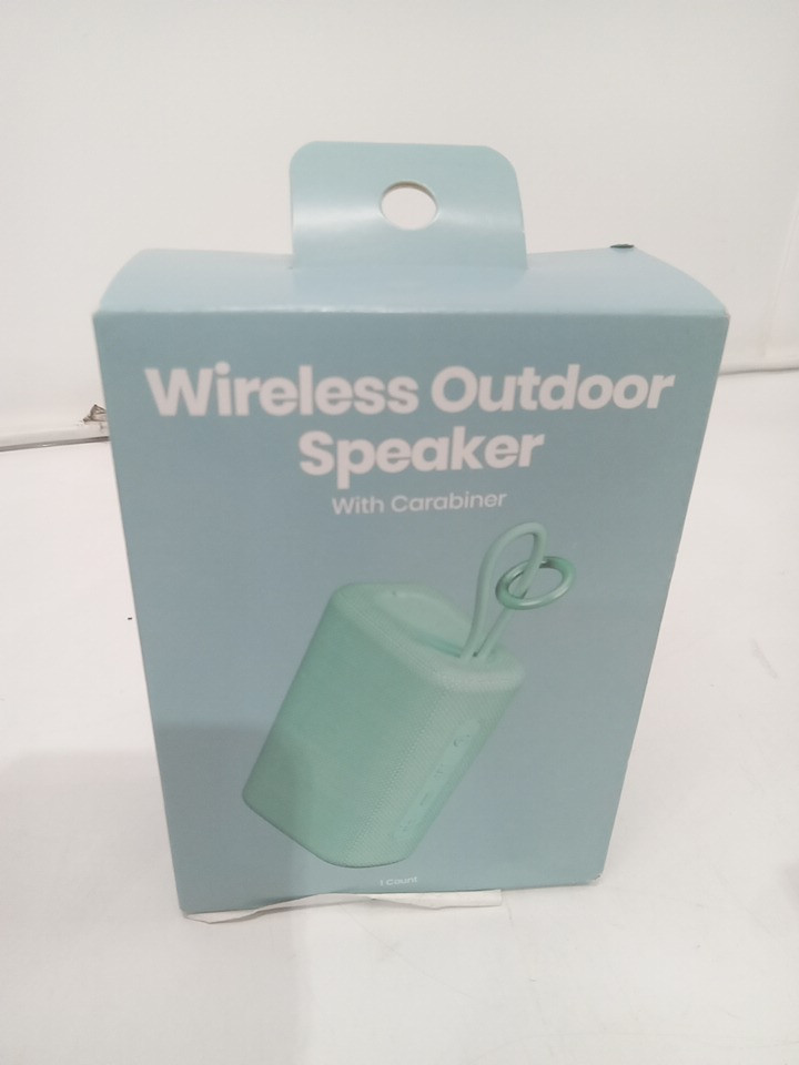 gems WIRELESS OUTDOOR SPEAKER with carabiner and built in buttons - 2hr run time - mint image 2