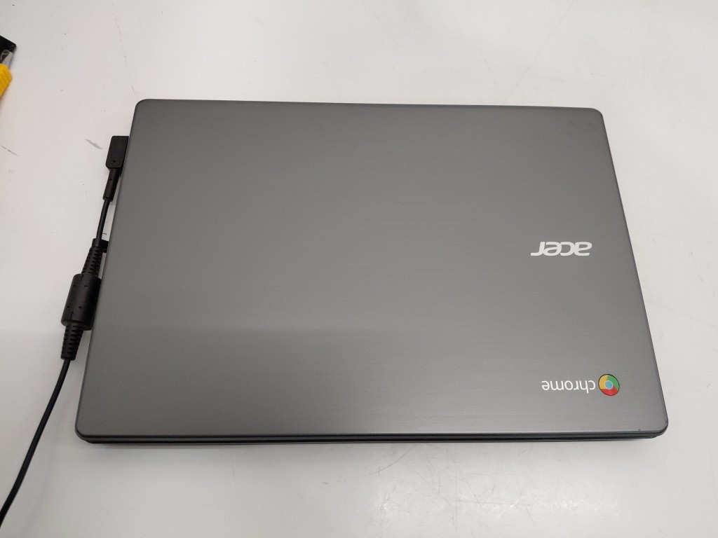 ACER CHROMEBOOK OS - 11.6" SCREEN - 4G RAM / 16G SSD - BLACK - (MODEL: c740-c5u9) image 4
