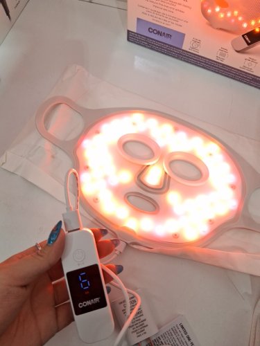 conair true glow led light therapy face mask with velour storage pouch - white (model: 2456789) image 6
